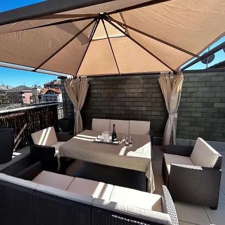 R39 Attic With Terrace And Private Parking * Milán